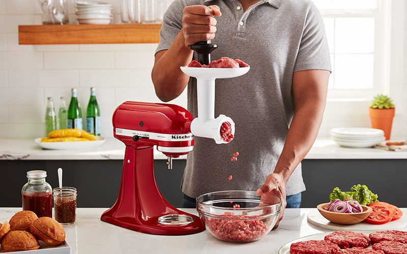 https://www.kitchenaid.id/content/kitchenaid/en_id/countertop-appliances/stand-mixer-attachments/_jcr_content/root/main/responsivegrid/responsivegrid_597268316/container/wrapperParsys/image_copy_copy_copy_366654612.coreimg.jpeg/1569387035933/stand-mixer-food-grinder.jpeg